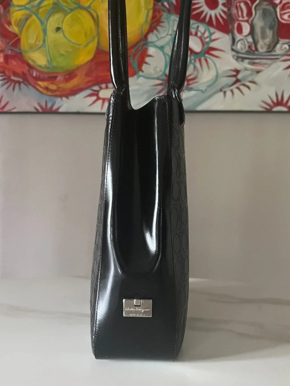 Ferragamo Gancini Embossed Black Leather Shoulder Bag AU-21 1796 - Picture 5 of 16
